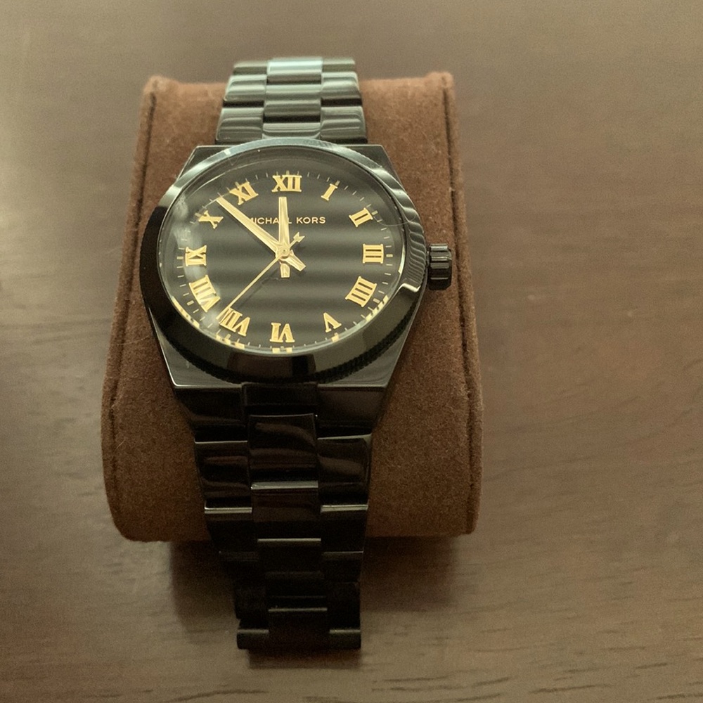 Ladies Michael Kors Watch for Sale!